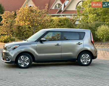 Серый Киа Soul EV, объемом двигателя 0 л и пробегом 128 тыс. км за 8000 $, фото 7 на Automoto.ua