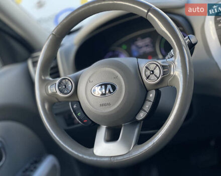 Серый Киа Soul EV, объемом двигателя 0 л и пробегом 113 тыс. км за 10700 $, фото 16 на Automoto.ua