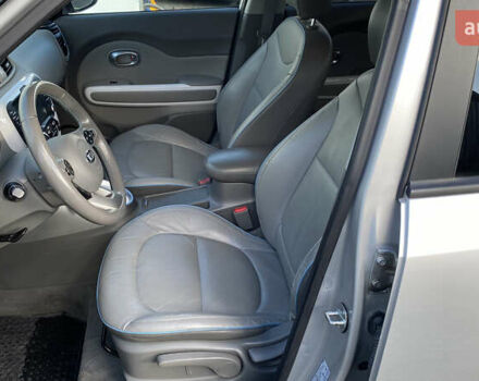 Серый Киа Soul EV, объемом двигателя 0 л и пробегом 113 тыс. км за 10700 $, фото 29 на Automoto.ua