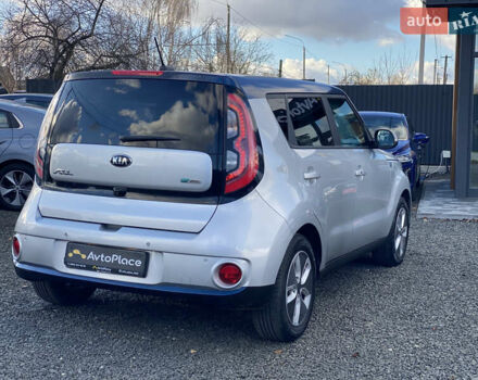Серый Киа Soul EV, объемом двигателя 0 л и пробегом 113 тыс. км за 10700 $, фото 12 на Automoto.ua