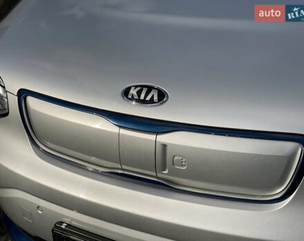 Серый Киа Soul EV, объемом двигателя 0 л и пробегом 113 тыс. км за 10700 $, фото 70 на Automoto.ua