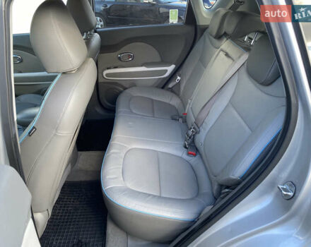 Серый Киа Soul EV, объемом двигателя 0 л и пробегом 113 тыс. км за 10700 $, фото 54 на Automoto.ua