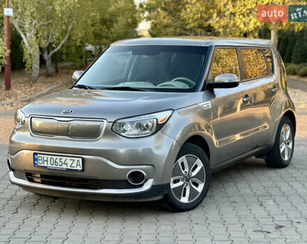 Серый Киа Soul EV, объемом двигателя 0 л и пробегом 128 тыс. км за 8000 $, фото 1 на Automoto.ua