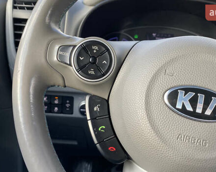 Серый Киа Soul EV, объемом двигателя 0 л и пробегом 113 тыс. км за 10700 $, фото 34 на Automoto.ua
