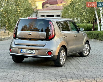 Серый Киа Soul EV, объемом двигателя 0 л и пробегом 128 тыс. км за 8000 $, фото 5 на Automoto.ua