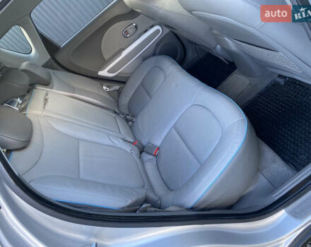 Серый Киа Soul EV, объемом двигателя 0 л и пробегом 113 тыс. км за 10700 $, фото 52 на Automoto.ua