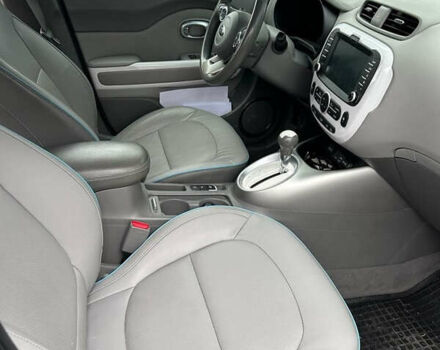 Киа Soul EV 2018 в Луцке на Automoto.ua Серый Киа Soul EV, объемом двигателя 0 л и пробегом 131 тыс. км за 11200 $, фото 6 на Automoto.ua