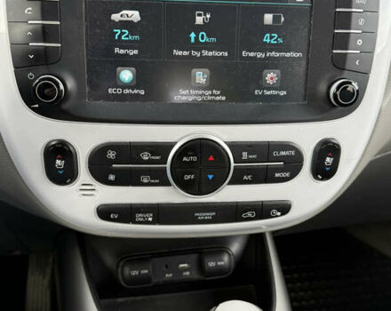 Серый Киа Soul EV, объемом двигателя 0 л и пробегом 104 тыс. км за 10499 $, фото 36 на Automoto.ua