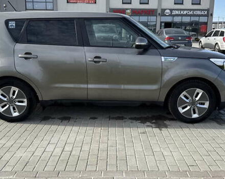 Серый Киа Soul EV, объемом двигателя 0 л и пробегом 104 тыс. км за 10499 $, фото 23 на Automoto.ua