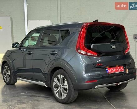 Кіа Soul EV 2020 у Луцьку на Automoto.ua Сірий Кіа Soul EV, об'ємом двигуна 0 л та пробігом 75 тис. км за 19655 $, фото 4 на Automoto.ua