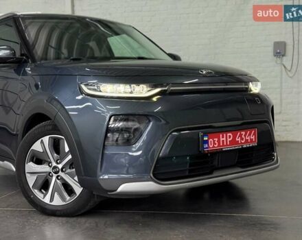 Кіа Soul EV 2020 у Луцьку на Automoto.ua Сірий Кіа Soul EV, об'ємом двигуна 0 л та пробігом 75 тис. км за 19655 $, фото 1 на Automoto.ua