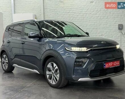 Кіа Soul EV 2020 у Луцьку на Automoto.ua Сірий Кіа Soul EV, об'ємом двигуна 0 л та пробігом 75 тис. км за 19655 $, фото 3 на Automoto.ua