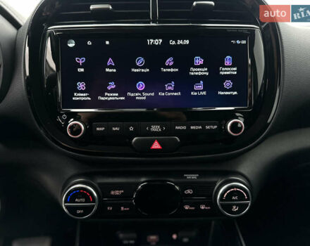 Серый Киа Soul EV, объемом двигателя 0 л и пробегом 128 тыс. км за 16500 $, фото 28 на Automoto.ua