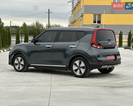 Серый Киа Soul EV, объемом двигателя 0 л и пробегом 128 тыс. км за 16500 $, фото 9 на Automoto.ua