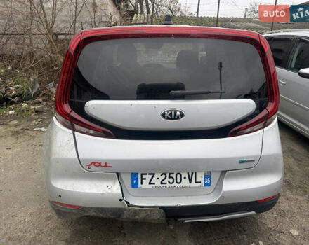 Сірий Кіа Soul EV, об'ємом двигуна 0 л та пробігом 113 тис. км за 13500 $, фото 3 на Automoto.ua