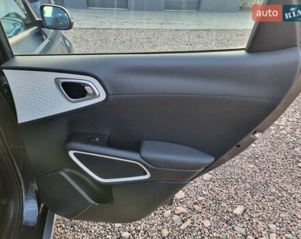 Сірий Кіа Soul EV, об'ємом двигуна 0 л та пробігом 33 тис. км за 15300 $, фото 21 на Automoto.ua