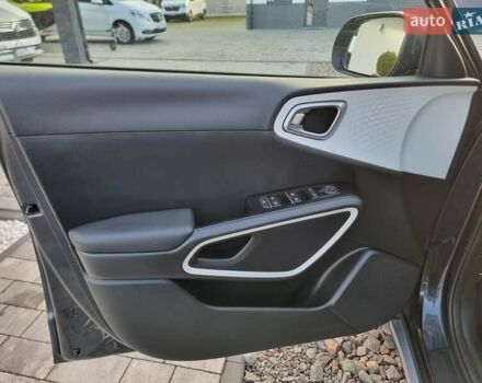 Сірий Кіа Soul EV, об'ємом двигуна 0 л та пробігом 33 тис. км за 15300 $, фото 13 на Automoto.ua