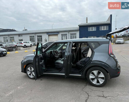 Киа Soul EV 2023 в Львове на Automoto.ua Серый Киа Soul EV, объемом двигателя 0 л и пробегом 32 тыс. км за 21500 $, фото 6 на Automoto.ua