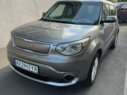 Серый Киа Soul EV, объемом двигателя 0 л и пробегом 74 тыс. км за 10500 $, фото 1 на Automoto.ua