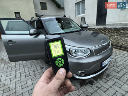 Серый Киа Soul EV, объемом двигателя 0 л и пробегом 118 тыс. км за 7600 $, фото 1 на Automoto.ua