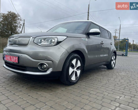 Серый Киа Soul EV, объемом двигателя 0 л и пробегом 110 тыс. км за 5950 $, фото 1 на Automoto.ua