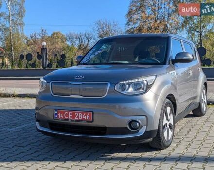 Кіа Soul EV 2015 у Дрогобичі на Automoto.ua Сірий Кіа Soul EV, об'ємом двигуна 0 л та пробігом 165 тис. км за 5300 $, фото 1 на Automoto.ua