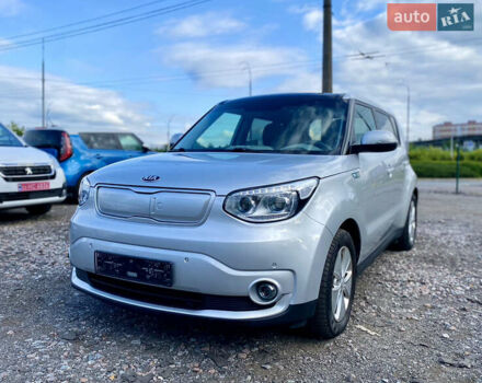 Серый Киа Soul EV, объемом двигателя 0 л и пробегом 116 тыс. км за 8100 $, фото 1 на Automoto.ua