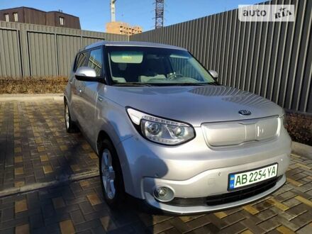 Серый Киа Soul EV, объемом двигателя 0 л и пробегом 84 тыс. км за 13700 $, фото 1 на Automoto.ua