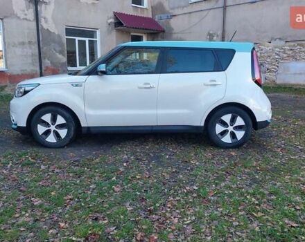 Синій Кіа Soul EV, об'ємом двигуна 0 л та пробігом 97 тис. км за 5250 $, фото 40 на Automoto.ua