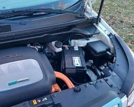 Синій Кіа Soul EV, об'ємом двигуна 0 л та пробігом 97 тис. км за 5250 $, фото 88 на Automoto.ua