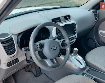 Синій Кіа Soul EV, об'ємом двигуна 0 л та пробігом 97 тис. км за 5250 $, фото 65 на Automoto.ua