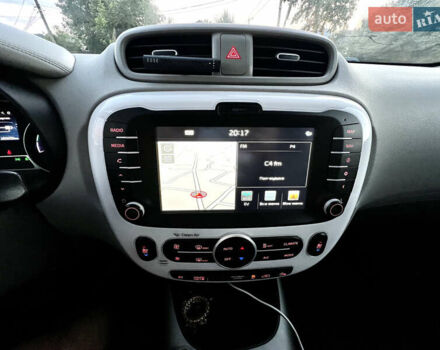 Синий Киа Soul EV, объемом двигателя 0 л и пробегом 165 тыс. км за 7500 $, фото 8 на Automoto.ua