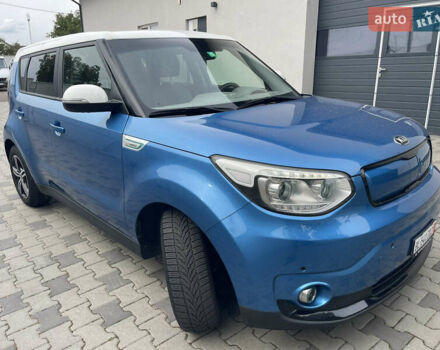 Киа Soul EV 2015 в Луцке на Automoto.ua Синий Киа Soul EV, объемом двигателя 0 л и пробегом 112 тыс. км за 11700 $, фото 5 на Automoto.ua