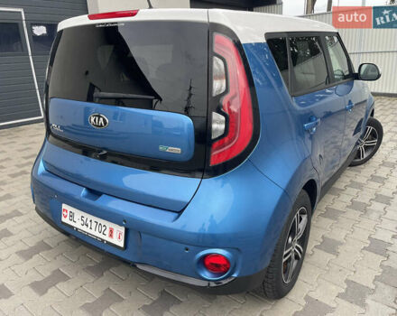 Киа Soul EV 2015 в Луцке на Automoto.ua Синий Киа Soul EV, объемом двигателя 0 л и пробегом 112 тыс. км за 11700 $, фото 3 на Automoto.ua