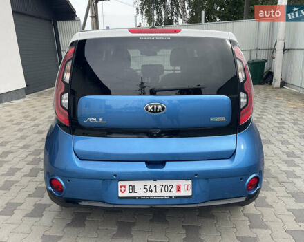 Киа Soul EV 2015 в Луцке на Automoto.ua Синий Киа Soul EV, объемом двигателя 0 л и пробегом 112 тыс. км за 11700 $, фото 2 на Automoto.ua