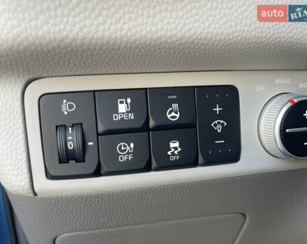 Киа Soul EV 2015 в Луцке на Automoto.ua Синий Киа Soul EV, объемом двигателя 0 л и пробегом 112 тыс. км за 11700 $, фото 11 на Automoto.ua