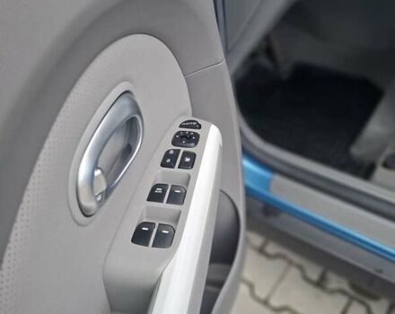 Кіа Soul EV 2016 у Дрогобичі на Automoto.ua Синій Кіа Soul EV, об'ємом двигуна 0 л та пробігом 108 тис. км за 6500 $, фото 65 на Automoto.ua