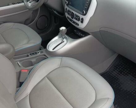 Синий Киа Soul EV, объемом двигателя 0 л и пробегом 108 тыс. км за 6700 $, фото 11 на Automoto.ua