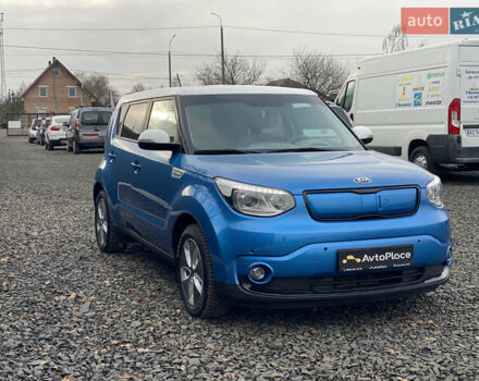 Синий Киа Soul EV, объемом двигателя 0 л и пробегом 88 тыс. км за 10700 $, фото 84 на Automoto.ua