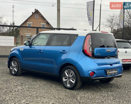Синий Киа Soul EV, объемом двигателя 0 л и пробегом 88 тыс. км за 10700 $, фото 19 на Automoto.ua