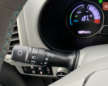 Синий Киа Soul EV, объемом двигателя 0 л и пробегом 88 тыс. км за 10700 $, фото 47 на Automoto.ua