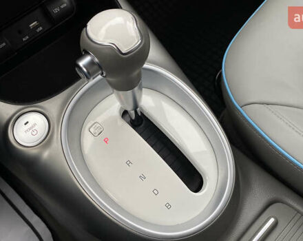 Синий Киа Soul EV, объемом двигателя 0 л и пробегом 88 тыс. км за 10700 $, фото 70 на Automoto.ua