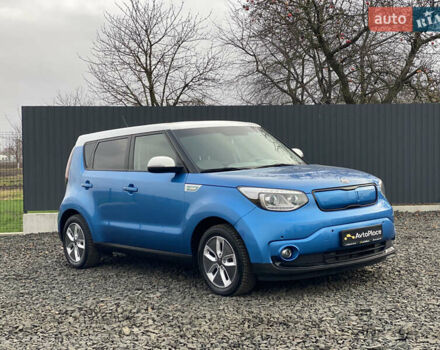 Синий Киа Soul EV, объемом двигателя 0 л и пробегом 88 тыс. км за 10700 $, фото 95 на Automoto.ua