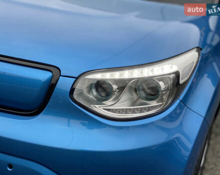 Синий Киа Soul EV, объемом двигателя 0 л и пробегом 88 тыс. км за 10700 $, фото 7 на Automoto.ua