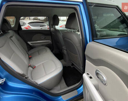 Синий Киа Soul EV, объемом двигателя 0 л и пробегом 88 тыс. км за 10700 $, фото 55 на Automoto.ua
