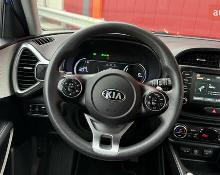 Синий Киа Soul EV, объемом двигателя 0 л и пробегом 26 тыс. км за 18900 $, фото 58 на Automoto.ua