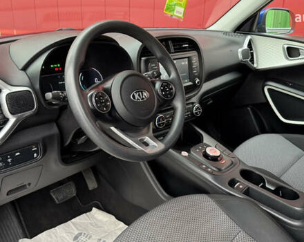 Синий Киа Soul EV, объемом двигателя 0 л и пробегом 26 тыс. км за 18900 $, фото 22 на Automoto.ua