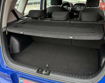 Синий Киа Soul EV, объемом двигателя 0 л и пробегом 26 тыс. км за 18900 $, фото 42 на Automoto.ua