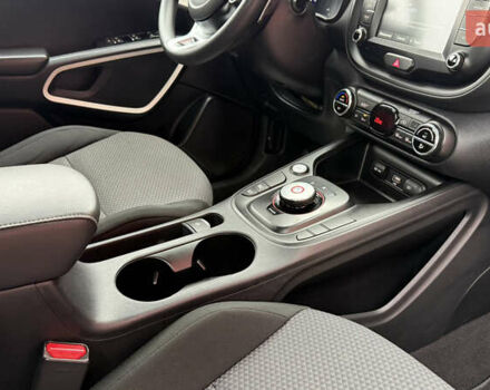 Синий Киа Soul EV, объемом двигателя 0 л и пробегом 26 тыс. км за 18900 $, фото 55 на Automoto.ua