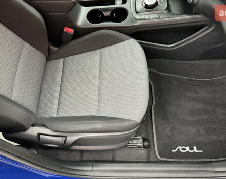 Синий Киа Soul EV, объемом двигателя 0 л и пробегом 26 тыс. км за 18900 $, фото 50 на Automoto.ua